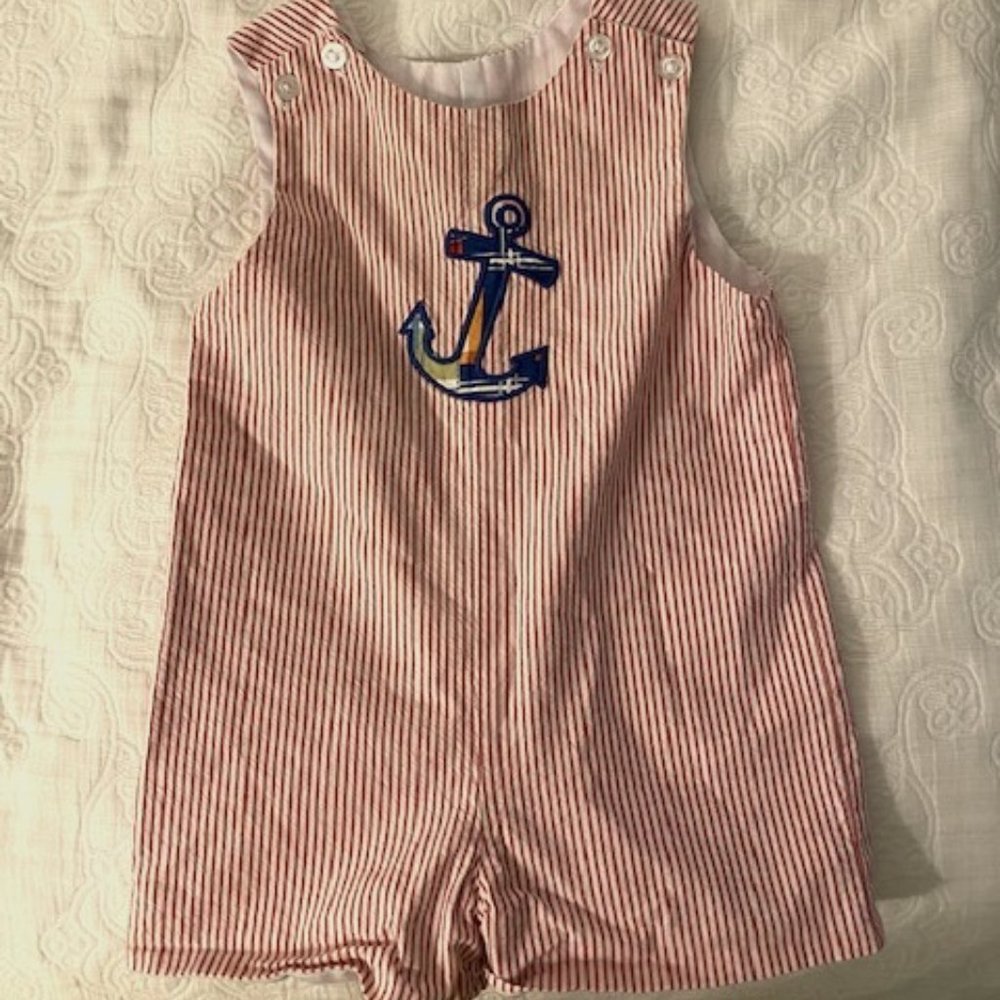 Little English, Anchor Jon Jon